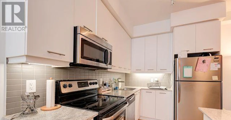 302-360 Square One Drive, Mississauga, ON, L5B 0E6 - 2