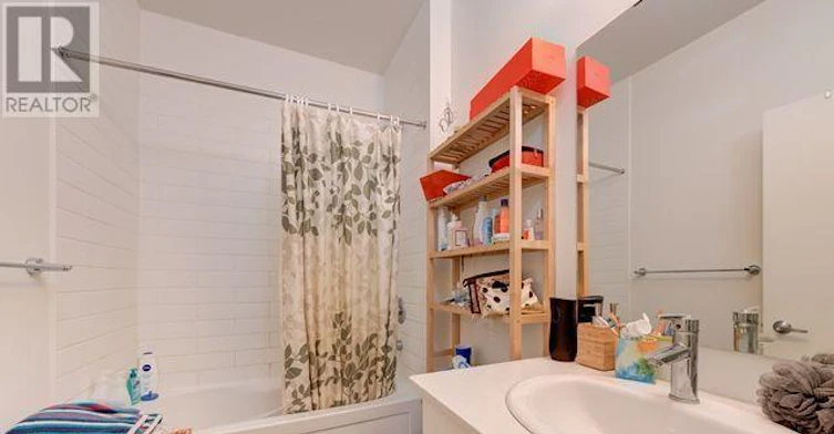 302-360 Square One Drive, Mississauga, ON, L5B 0E6 - 10