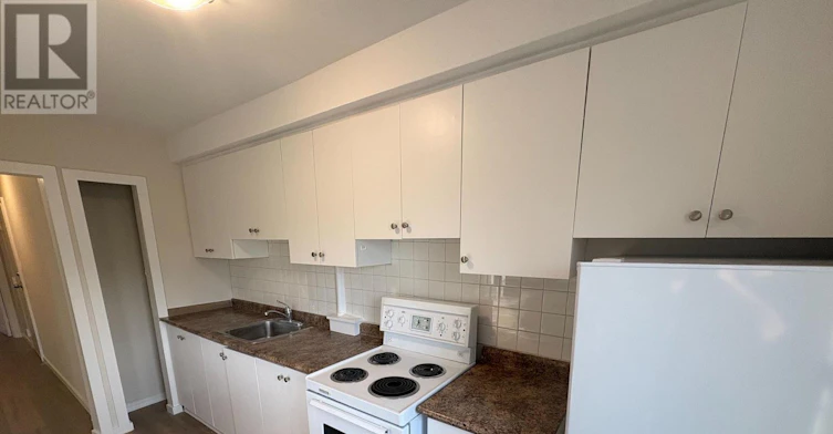 3-245 Lakeshore Road E, Mississauga, ON, L5G 1G8 - 9