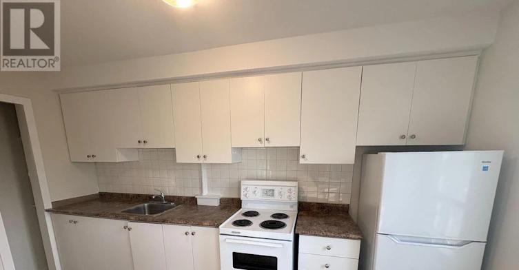 3-245 Lakeshore Road E, Mississauga, ON, L5G 1G8 - 6