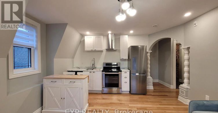 301-157 James Street, Ottawa, ON, K1R 5M4