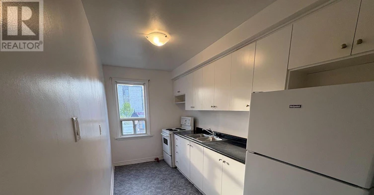 3-247 Lakeshore Road E, Mississauga, ON, L5G 1G8 - 6