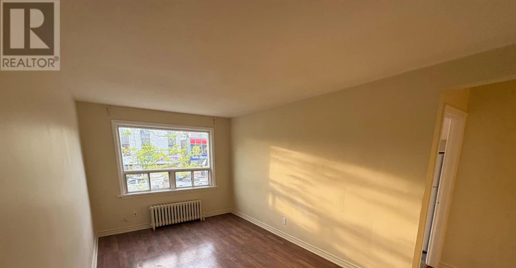 3-247 Lakeshore Road E, Mississauga, ON, L5G 1G8 - 3