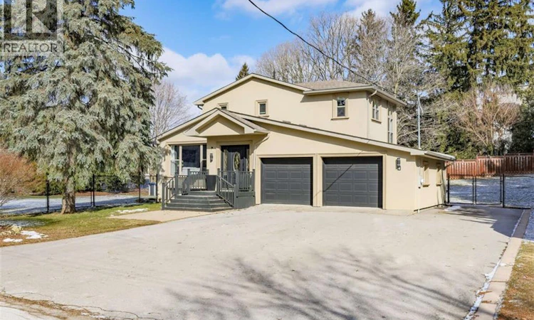 4 Peter Street