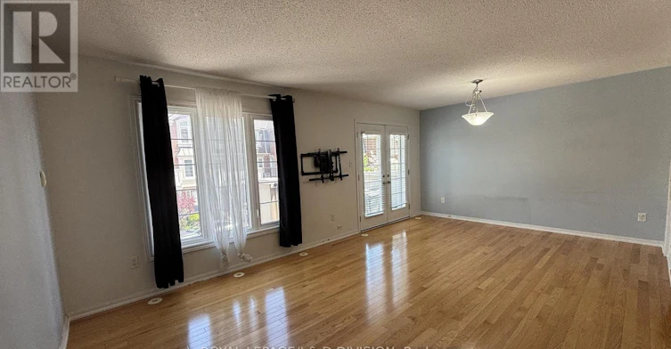 52 Ayers Crescent, Toronto, ON, M1L 0B8 - 8