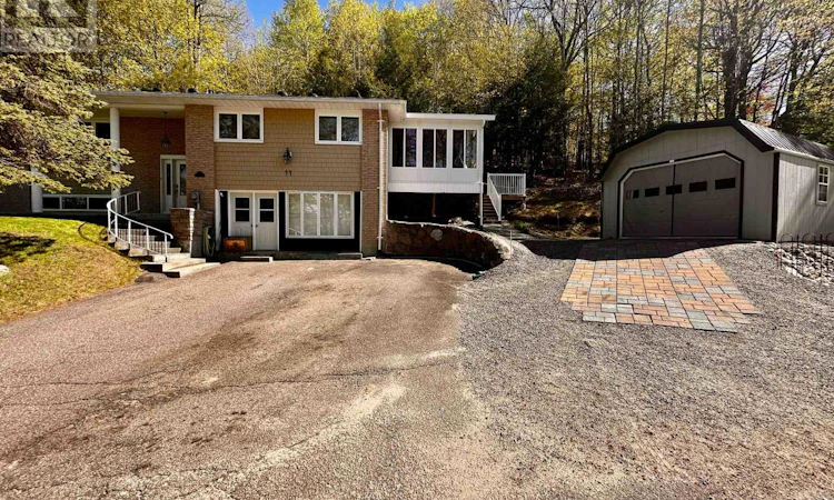 11 Ridge Road
