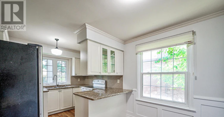 35 Camwood Crescent, Toronto, ON, M3A 3L3 - 12