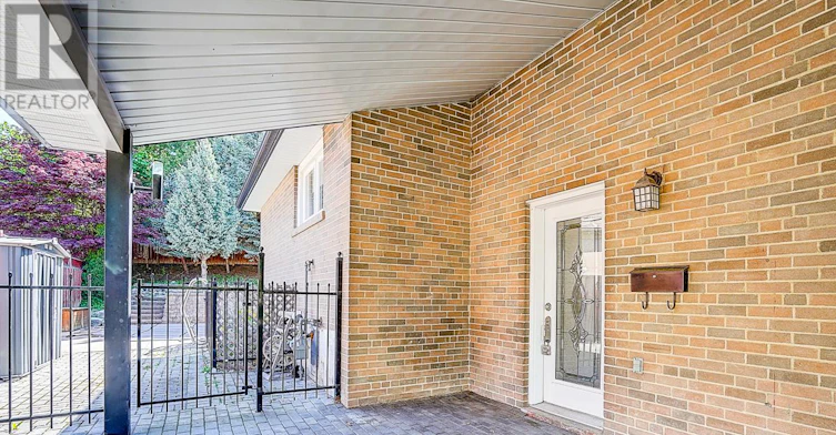 37 Dallington Drive, Toronto, ON, M2J 2G4 - 6