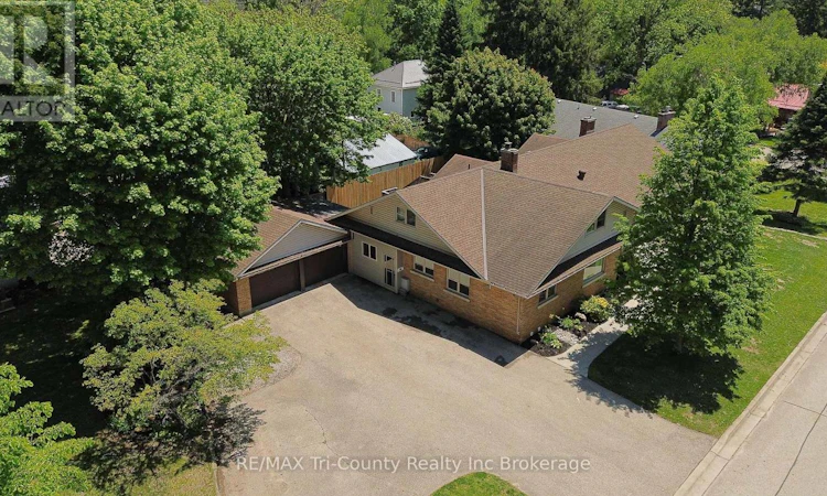 16 Delevan Crescent