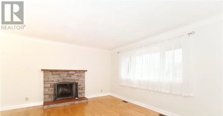39 Epworth Avenue, Ottawa, ON, K2G 2L8 - 3