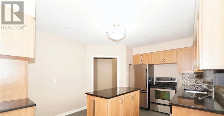 39 Epworth Avenue, Ottawa, ON, K2G 2L8 - 10