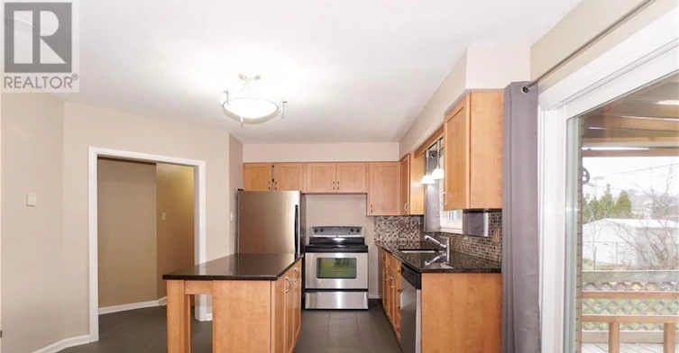 39 Epworth Avenue, Ottawa, ON, K2G 2L8 - 11