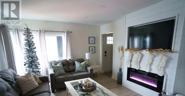 93 Grass Avenue, St. Catharines, ON, L2R 1T2 - 4