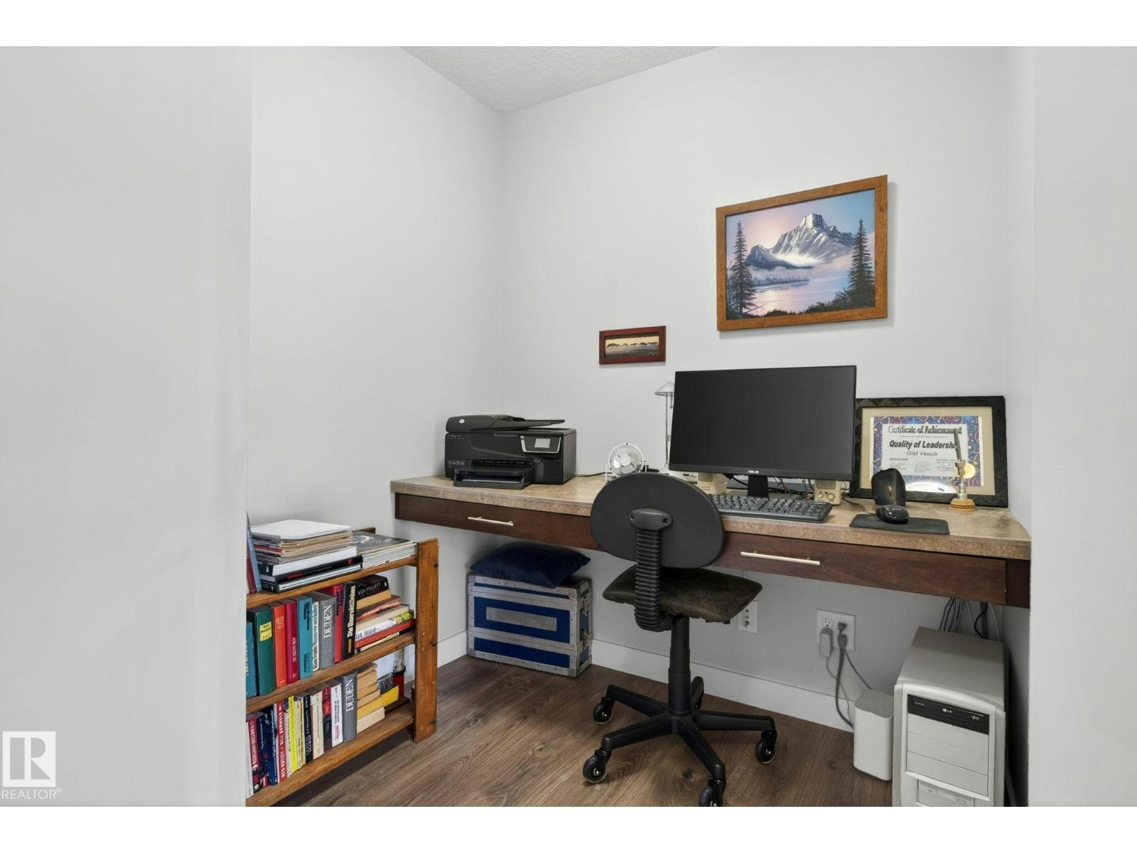104-2588 Anderson Wy SW - 4