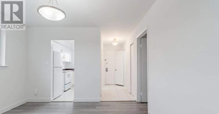 23-44 Romfield Drive, Toronto, ON, M3J 1K3 - 13