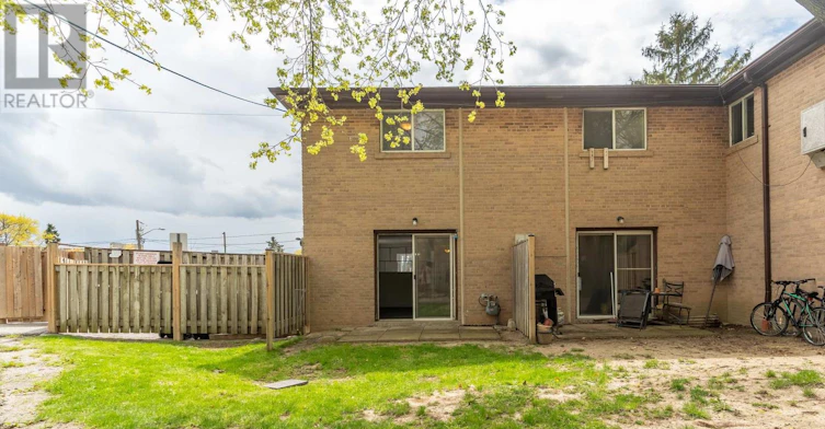 23-44 Romfield Drive, Toronto, ON, M3J 1K3 - 34