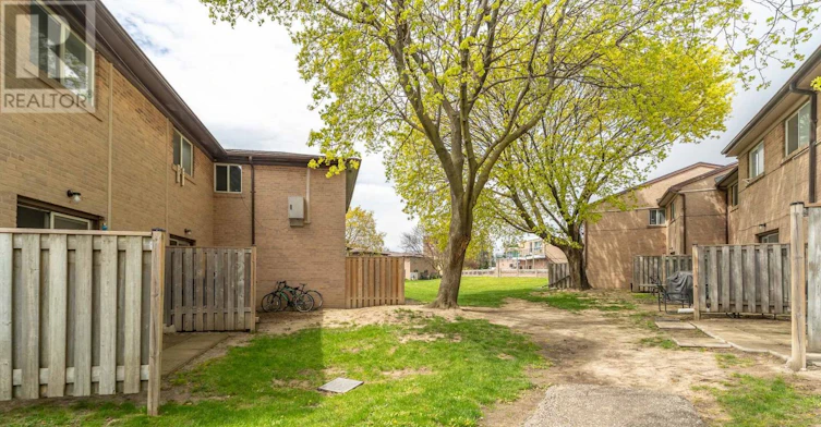 23-44 Romfield Drive, Toronto, ON, M3J 1K3 - 33