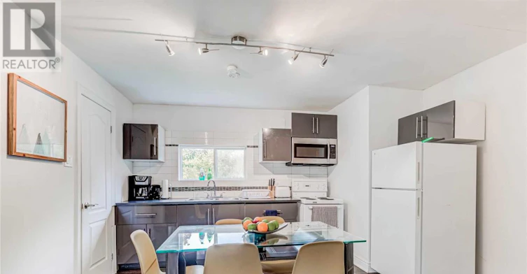 378 Drewry Avenue, Toronto, ON, M2R 2K4 - 7