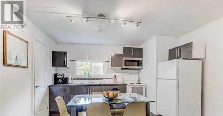 378 Drewry Avenue, Toronto, ON, M2R 2K4 - 4