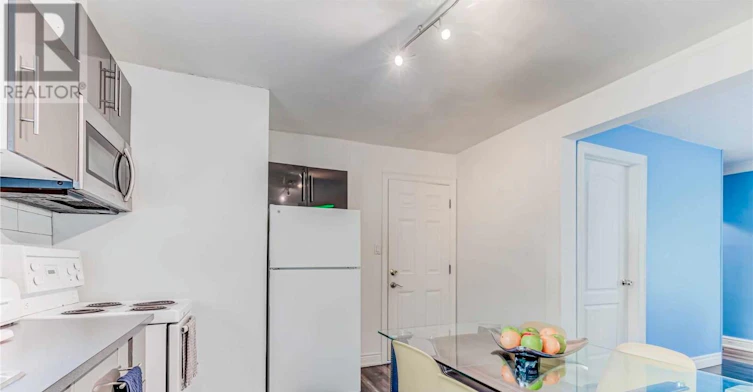 378 Drewry Avenue, Toronto, ON, M2R 2K4 - 11