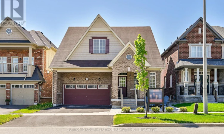 19 Northglen Boulevard