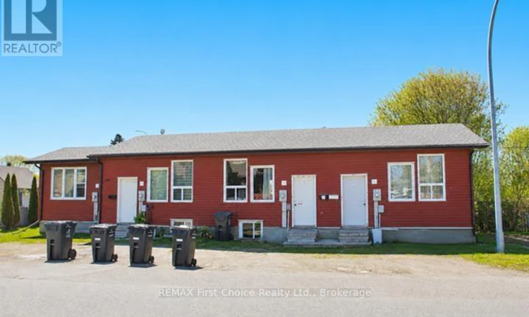 303 Frederica Street W