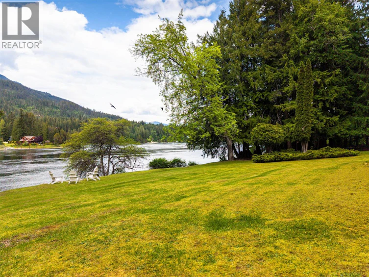 7397 Baxendale Road, Procter, BC, V1L 6R5 - 44