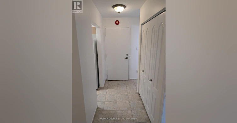 202A-2044 Arrowsmith Drive, Ottawa, ON, K1J 7V8 - 3