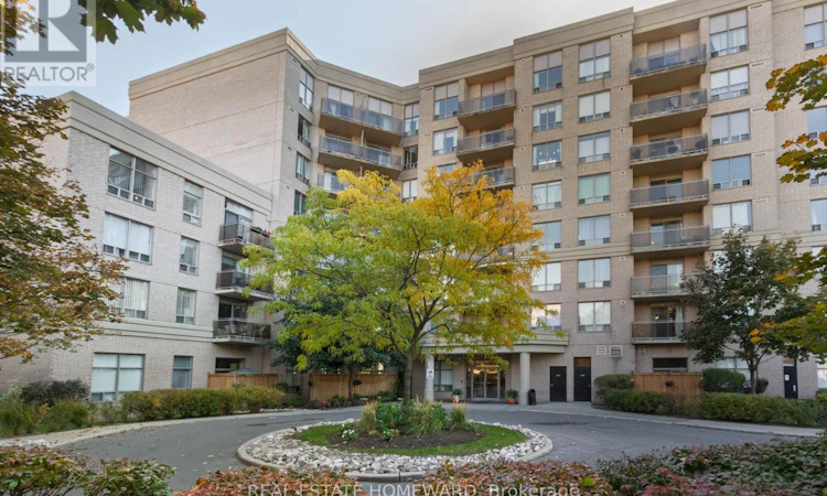 201-1730 Eglinton Avenue E