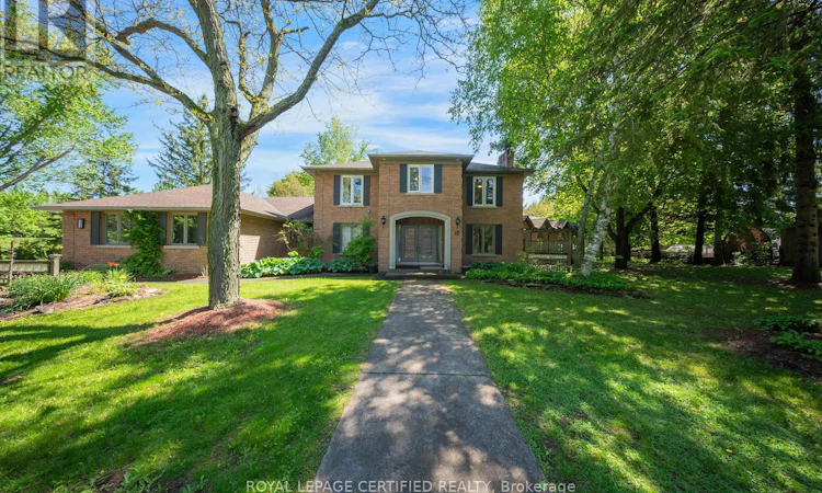10 Karendale Crescent