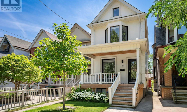 15 Melville Avenue