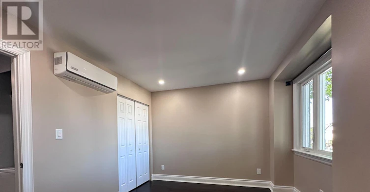 UPPER-6 Lapp Street, Toronto, ON, M6N 3W6 - 15