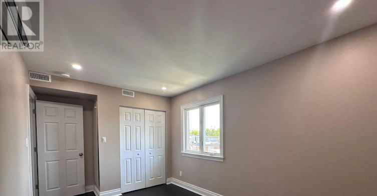 UPPER-6 Lapp Street, Toronto, ON, M6N 3W6 - 20