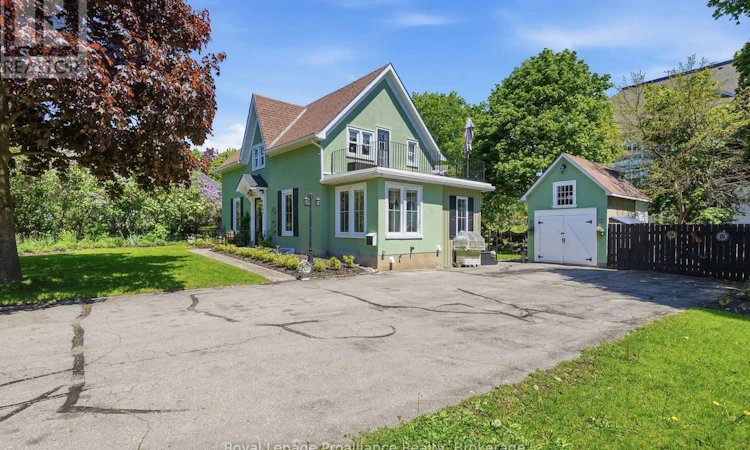 195 Maclellan Avenue