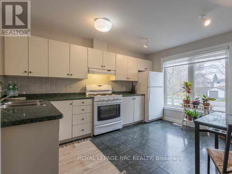 13-1 Lakeside Drive, St. Catharines, ON, L2M 1P3 - 17