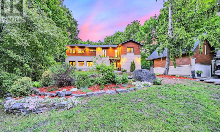 2 Fairhaven Way