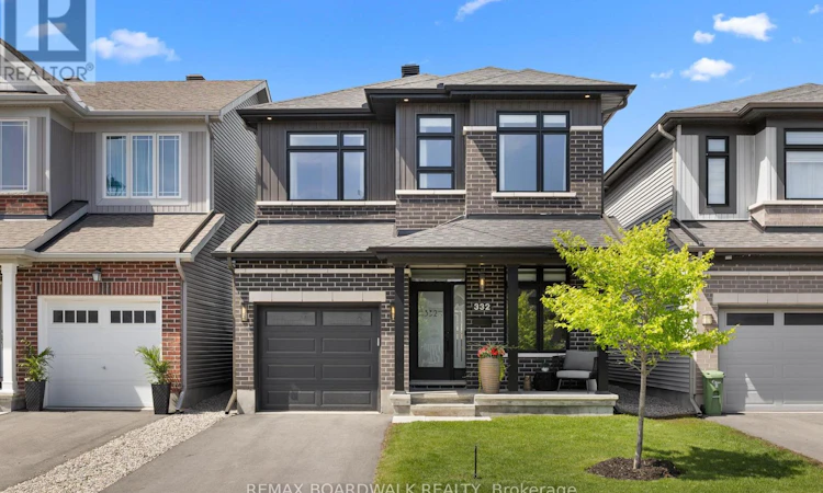 332 Finial Way