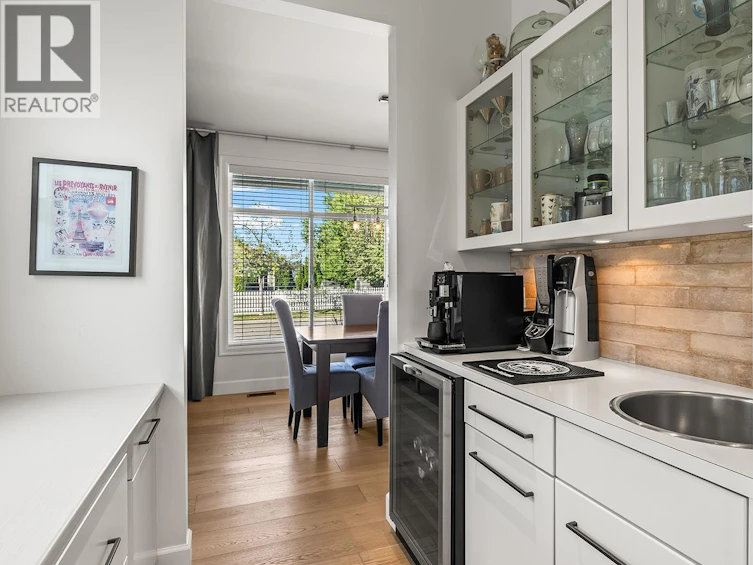 311 Providence Avenue, Kelowna, BC, V1W 5C1 - 21
