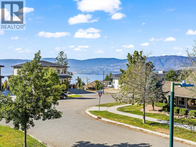 311 Providence Avenue, Kelowna, BC, V1W 5C1 - 51