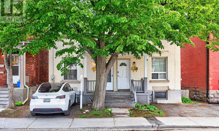 212 Arlington Avenue