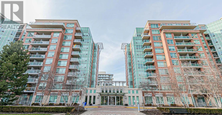 215-48 Suncrest Boulevard, Markham, ON, L3T 7Y5