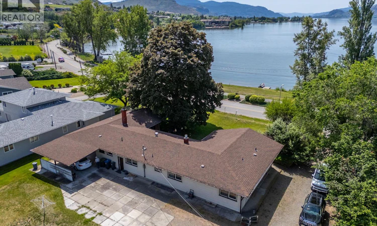 5231 Lakeshore Drive