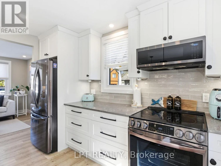30 Sauble River Road, Lambton Shores, ON, N0M 1T0 - 13