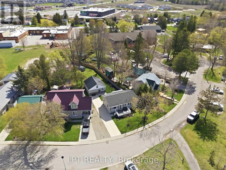 30 Sauble River Road, Lambton Shores, ON, N0M 1T0 - 45