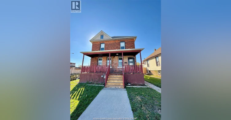 531 Langlois, Windsor, ON, N9A 2G3