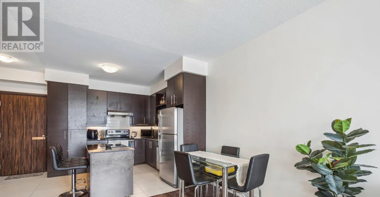 810-277 Park Road SOUTH, Markham, ON, L3T 0B7 - 4