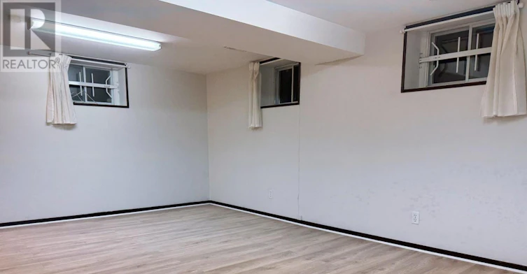 BASEMENT-390 Roehampton Avenue, Toronto, ON, M4P 1S4 - 8