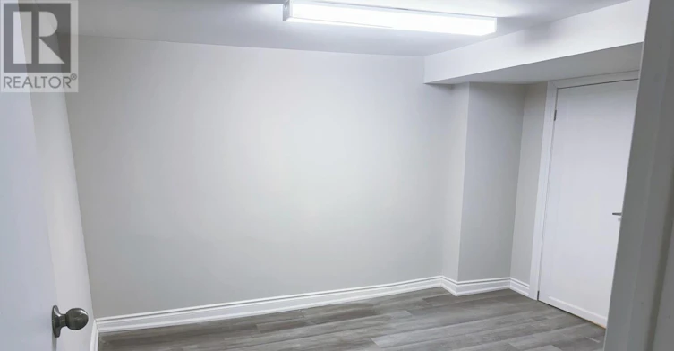 BASEMENT-390 Roehampton Avenue, Toronto, ON, M4P 1S4 - 10