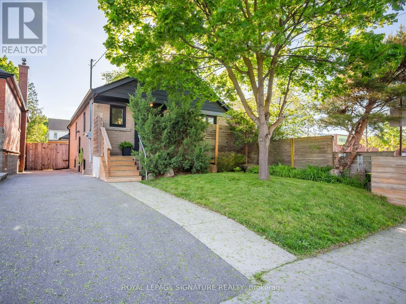 316 Blantyre Avenue, Toronto, ON, M1N 2S7