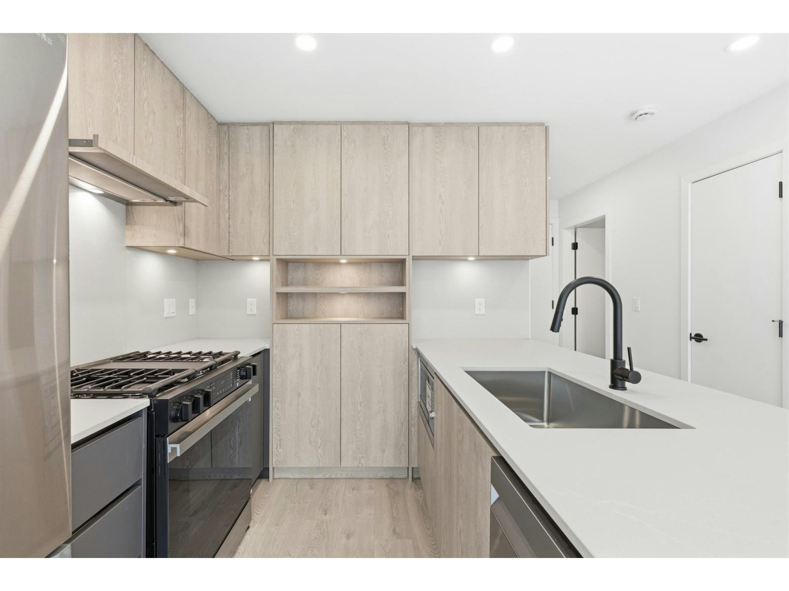 107-19577 65b Avenue, Surrey, BC, V4N 6B5 - 4